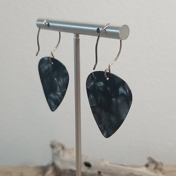 Fender Guitar pick earrings - Picture 4 of 5